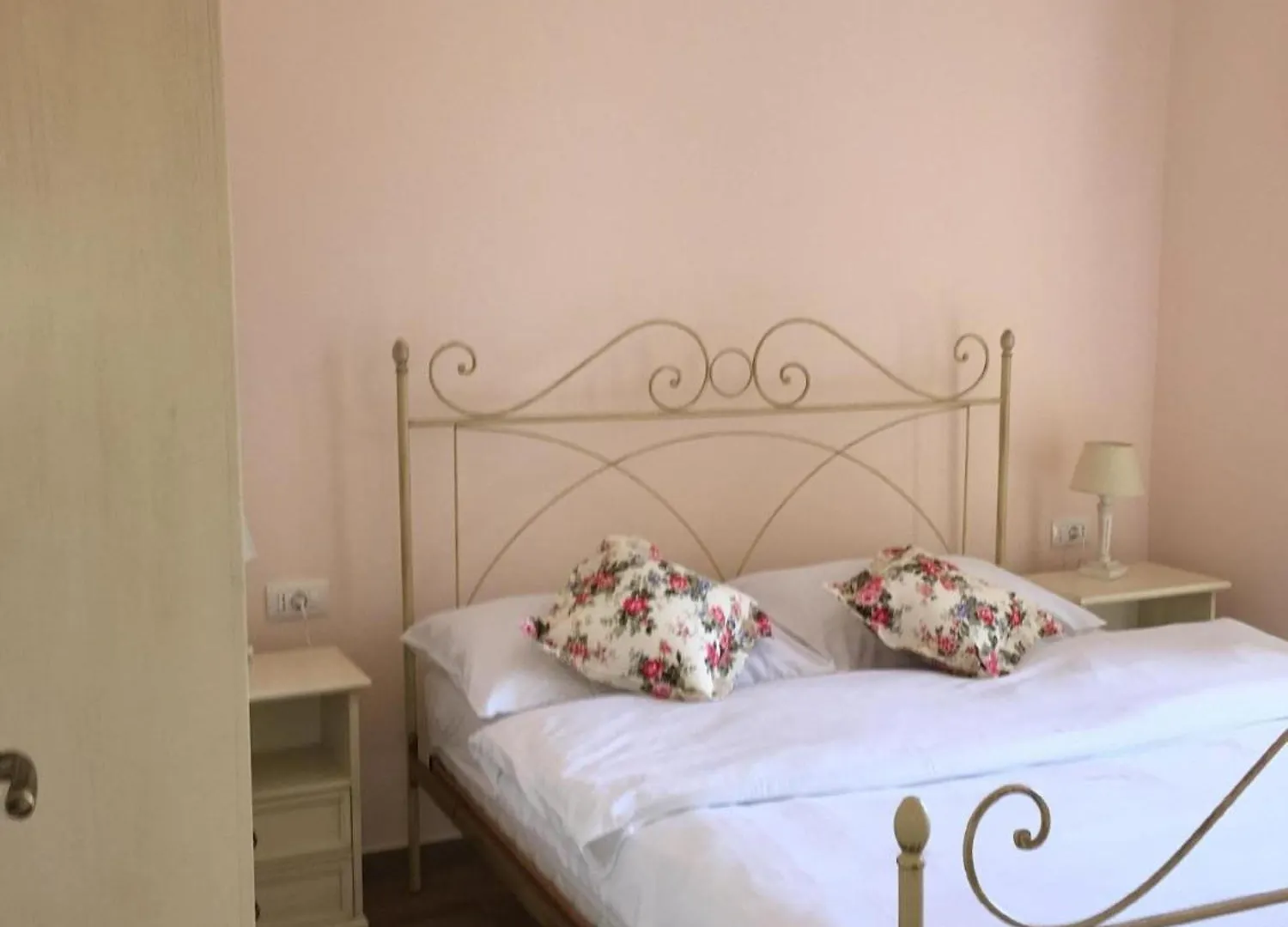 Appartement In Stoja Mit Moebliertem Balkon Pula 0*,  Croatia