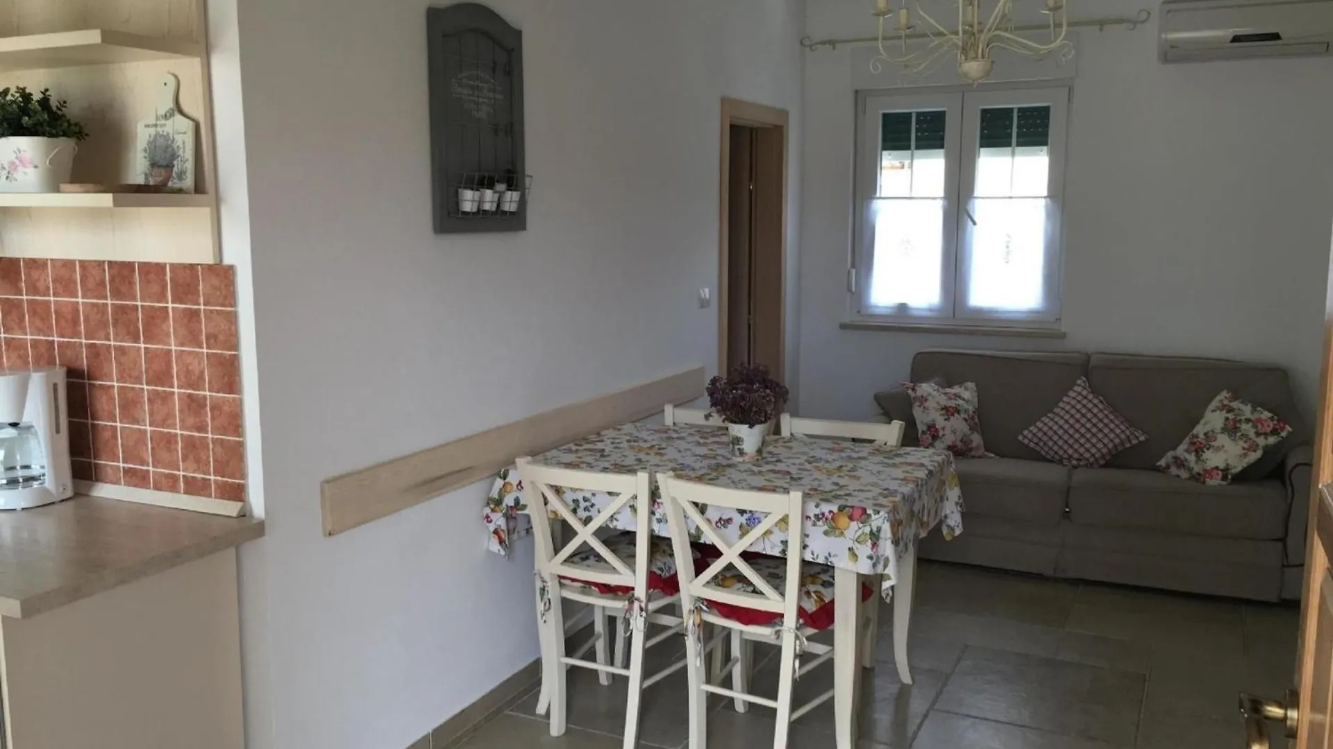 Appartement In Stoja Mit Moebliertem Balkon Pula 0*,