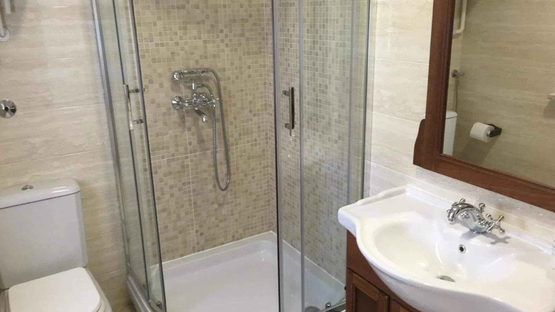 Appartement In Stoja Mit Moebliertem Balkon Pula