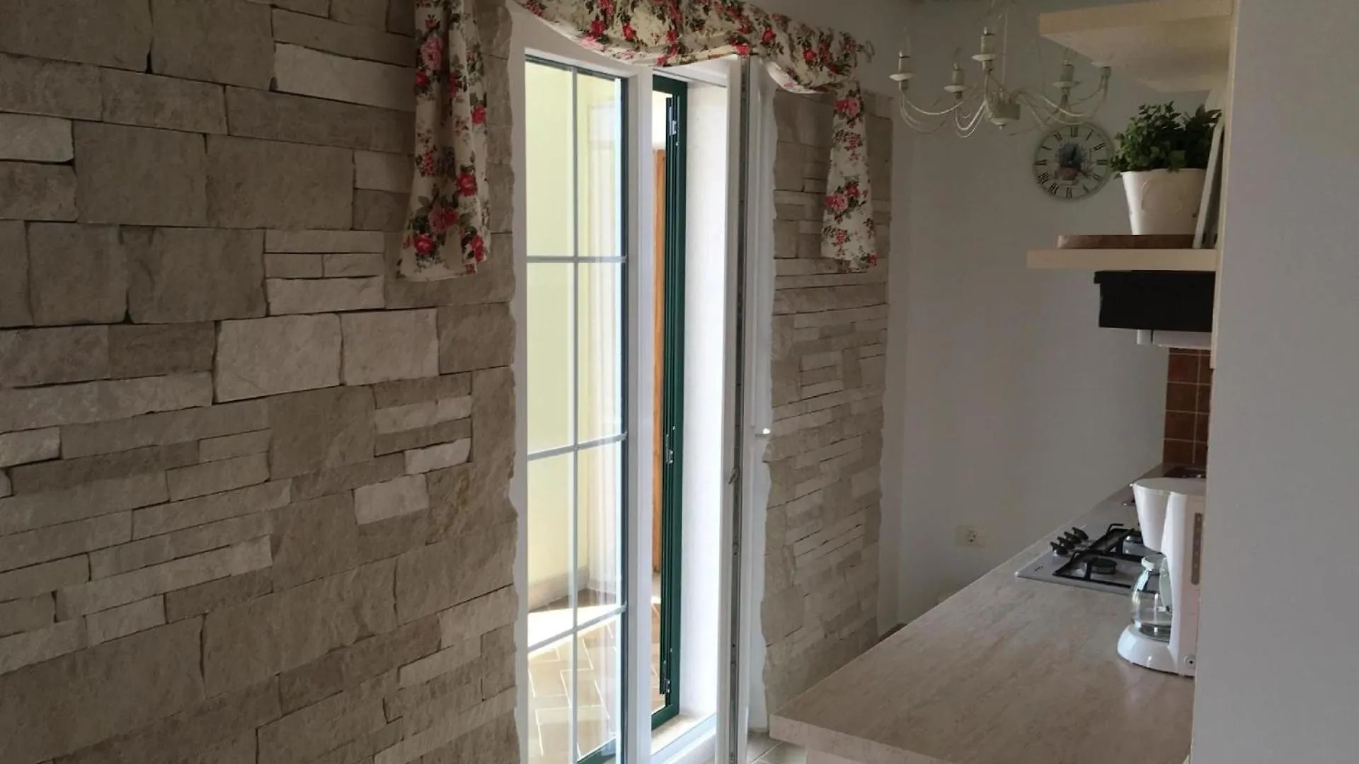 Apartmán Appartement In Stoja Mit Moebliertem Balkon Pula